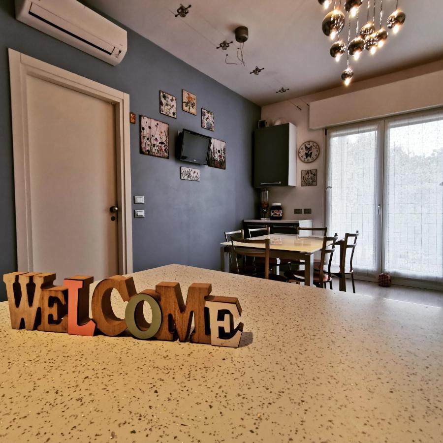 Ai Giardini Rooms -Vicino Ospedale Borgo Trento E Centro Storico เวโรนา ภายนอก รูปภาพ